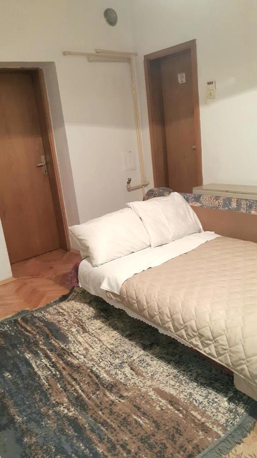 Digital Nomad Comfy Apartment,Foot Mountain Vodno And Millennium Cross,19 Min By Walk To Cener,Free Parking Scopia Exterior foto